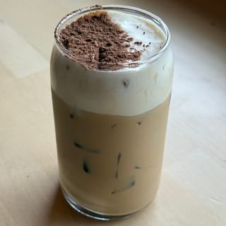 Iced Einspänner Latte